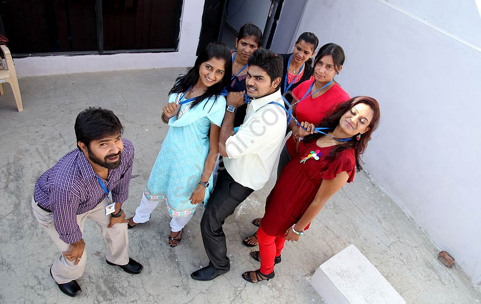 Kothoka Vintha Telugu Movie Stills12