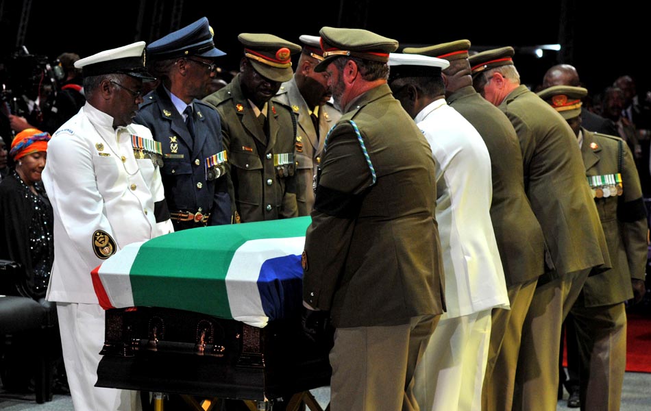 Nelson Mandela buried in the rolling hills of South Africa2