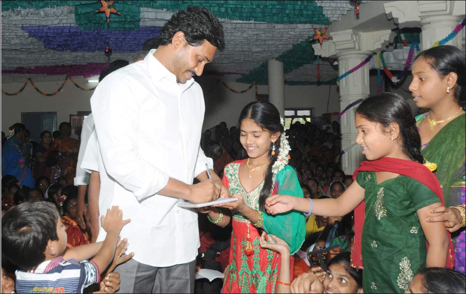 Jagan Mohan Reddy  Christmas celebrations5