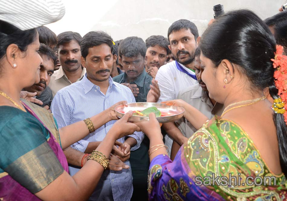 YS Jagan mohan reddy Samiyakashkaram Yataya - Sakshi9