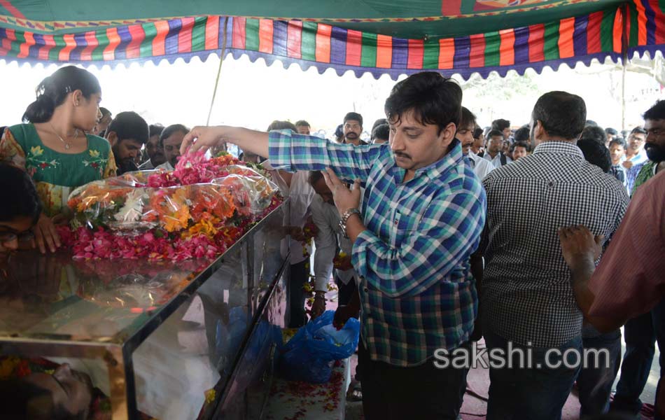 Tollywood Celebrities Pay Homage To Actor Uday Kiran - Sakshi33