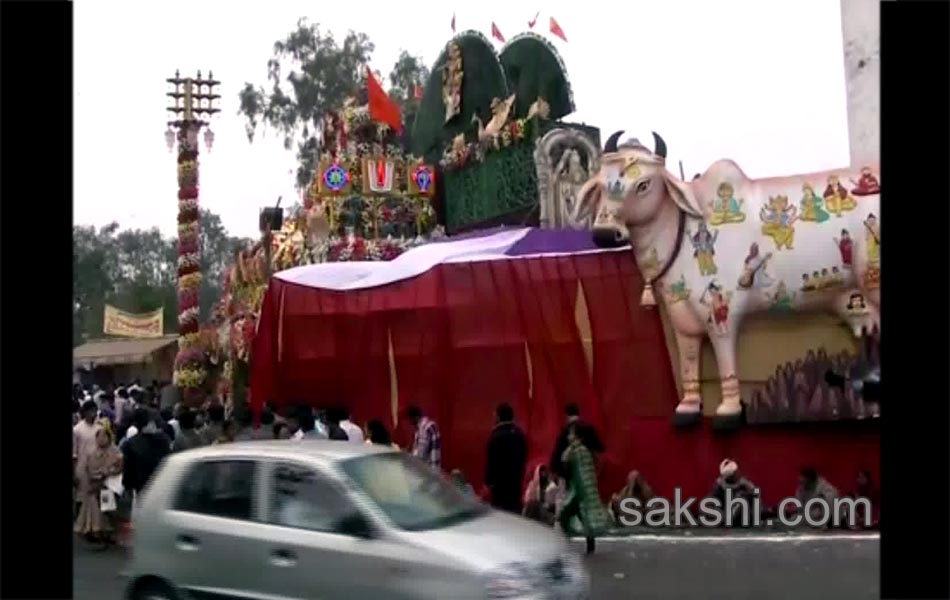 andhra pradesh devotees throng temples on vaikunta ekadasi8