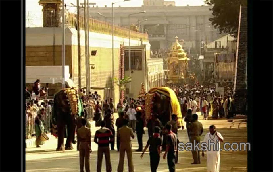 andhra pradesh devotees throng temples on vaikunta ekadasi28