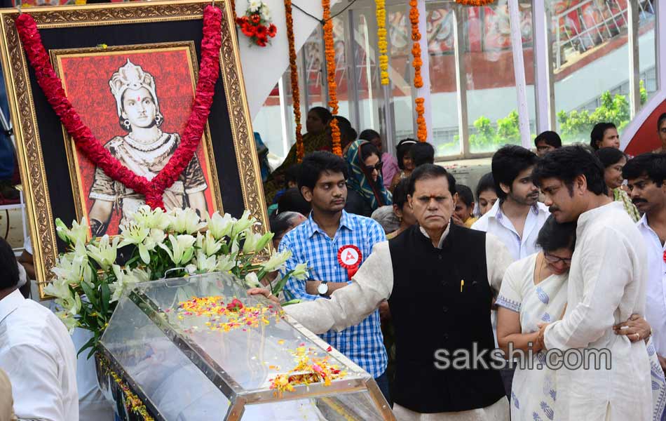 akkineni nageswara rao funerals in annapurna studios5