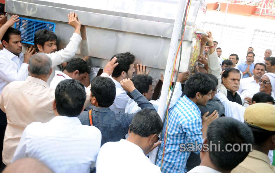 akkineni nageswara rao funerals in annapurna studios11