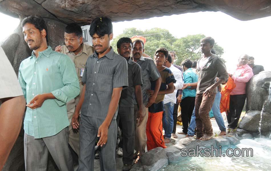 jagan mohan reddy samaikya shankaravam in tirupathi - Sakshi17