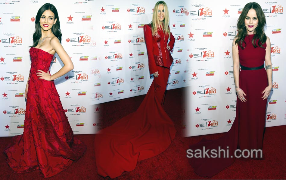 go red for women fashion show in newyork - Sakshi18