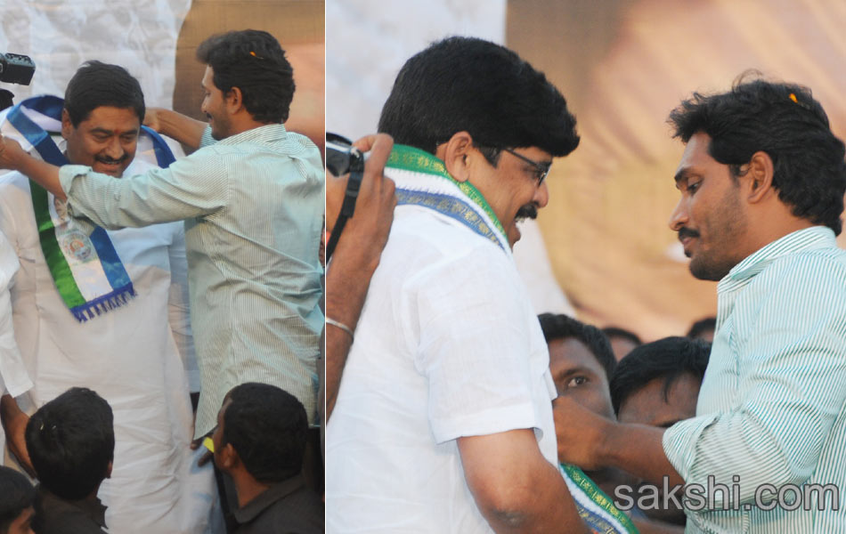 jagan mohan reddy samaikya shankaravam tour in srikakulam - Sakshi1