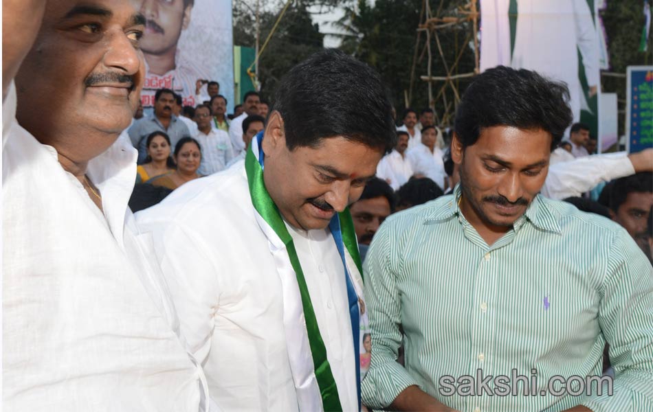 jagan mohan reddy samaikya shankaravam tour in srikakulam - Sakshi5