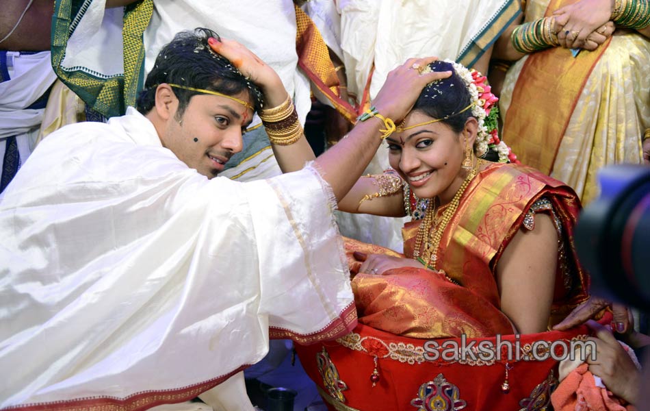 geetha madhuri with nandu marriage11