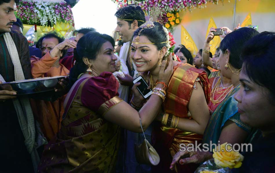 geetha madhuri with nandu marriage39