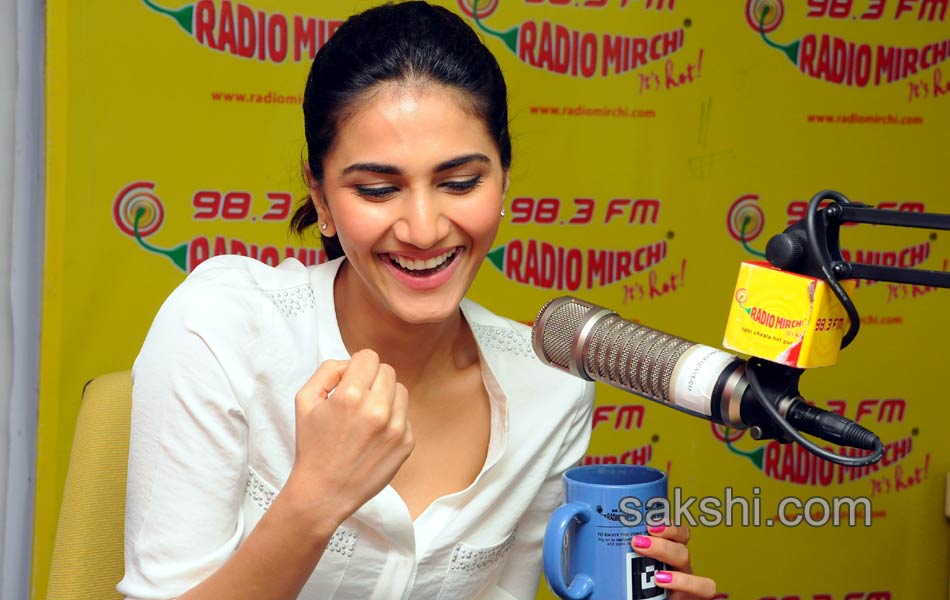 Aaha Kalyanam Team at Radio Mirchi3