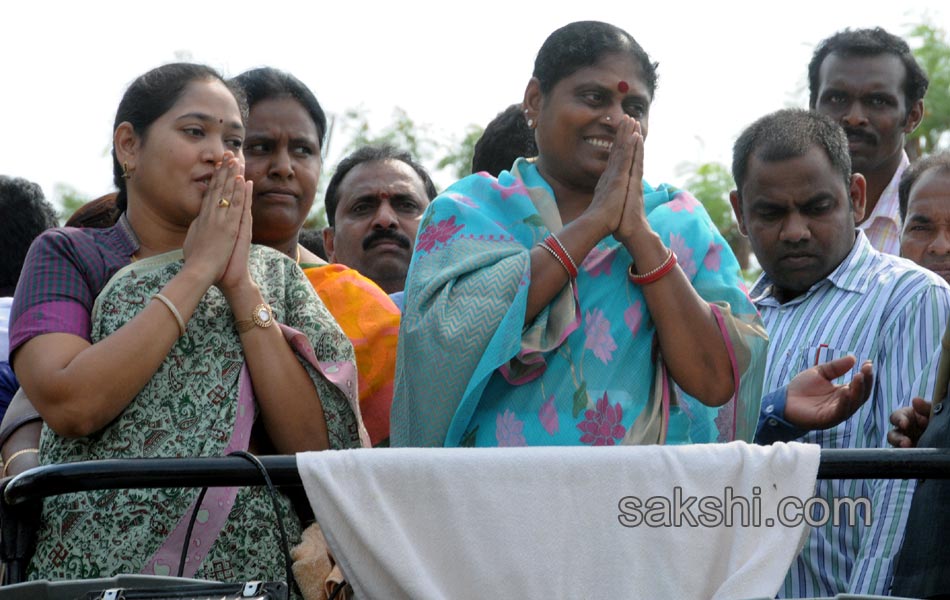 Vijayamma s Janapatham at Guntur District - Sakshi3