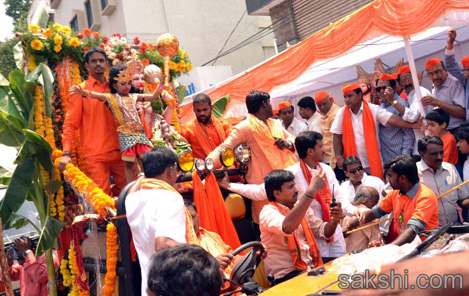 hundred of devotees attend to Hanuman Jayanti celebrations in hyderabad3