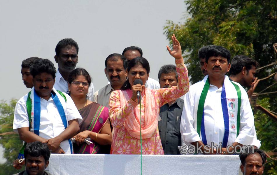 Sharmila s Janapatham at Khammam Distric - Sakshi2