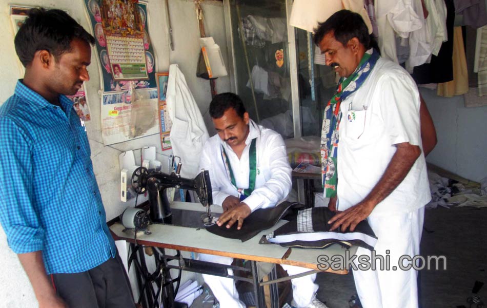 Candets of seemandhra participating with people works during election - Sakshi4