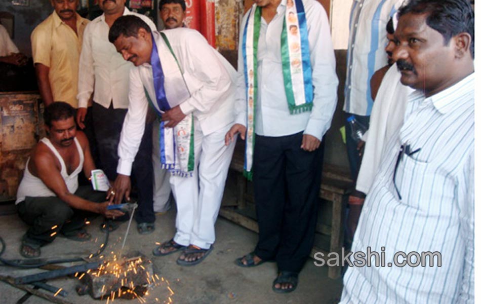 Candets of seemandhra participating with people works during election - Sakshi10