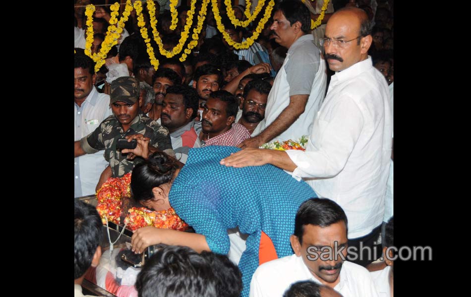 Shobha Nagireddy lies in state  Nandyal16