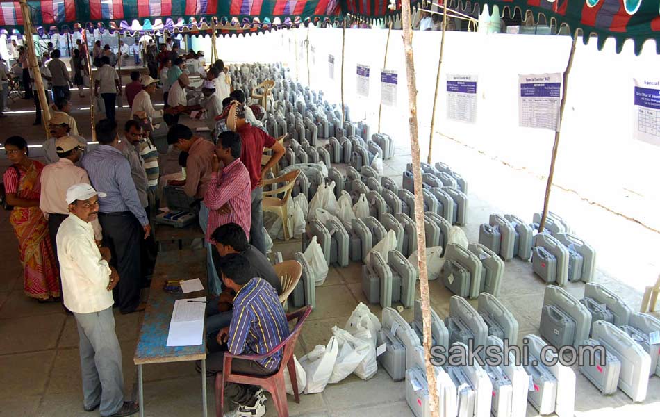 Poling Stations Are Ready In Telangana - Sakshi16