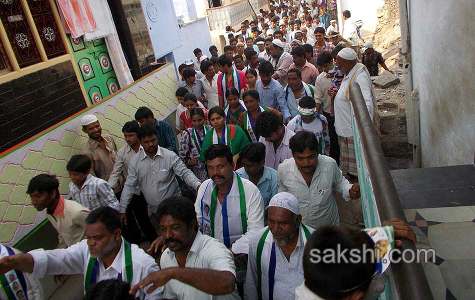 Bhooma family election campaign in allagadda - Sakshi15