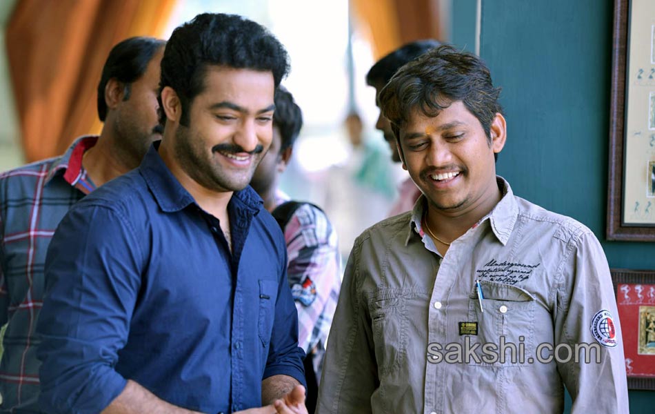 Rabhasa movie and working stills - Sakshi1