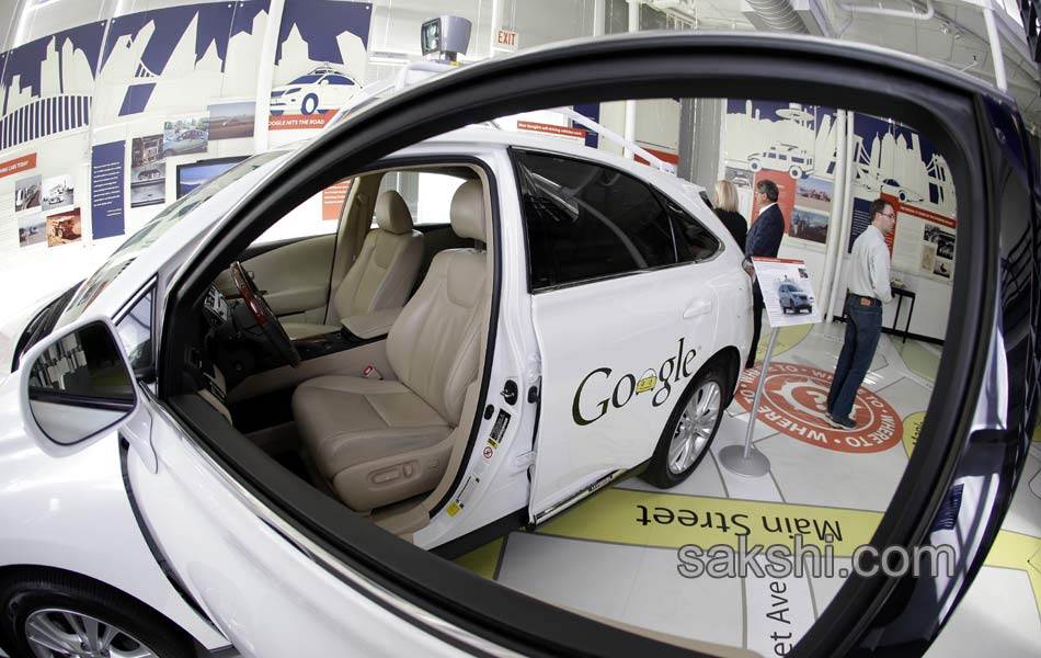 Google self driving car goes on a test drive5