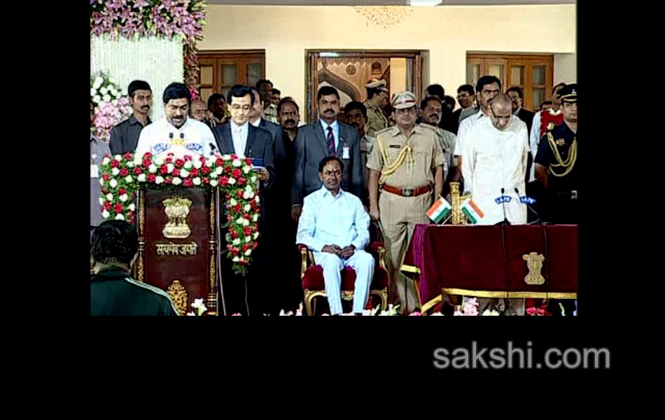 KCR sworn in heads cabinet of 11 ministers - Sakshi4