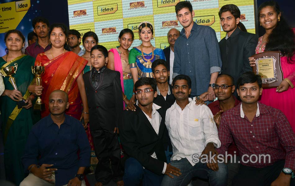 Mahesh babu for idea students awards6