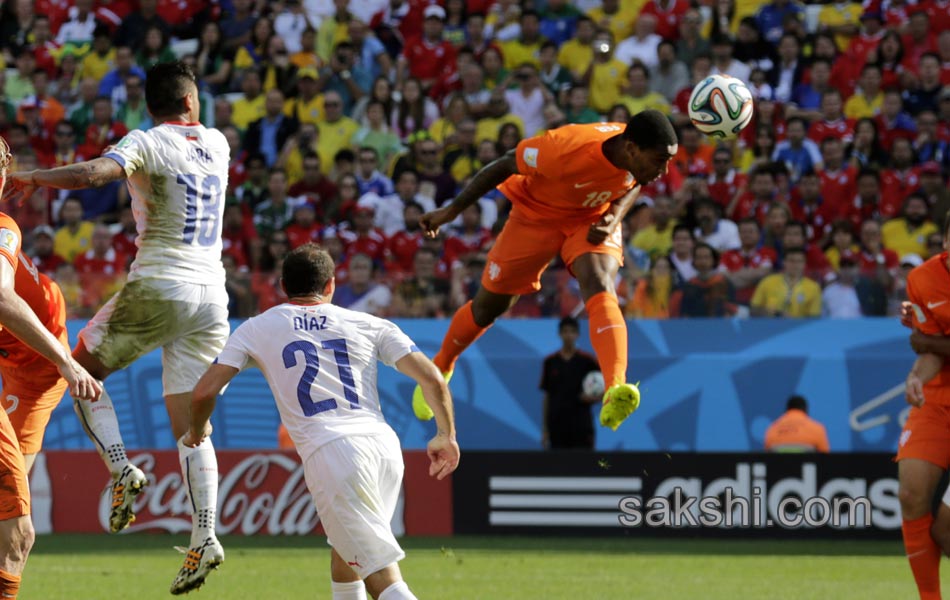 netherlands victory over chille - Sakshi6