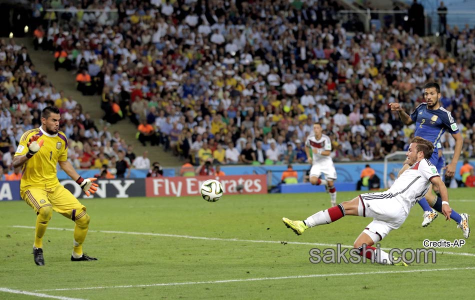 FIFA World Cup 2014 Argentina vs Germany Final - Sakshi11