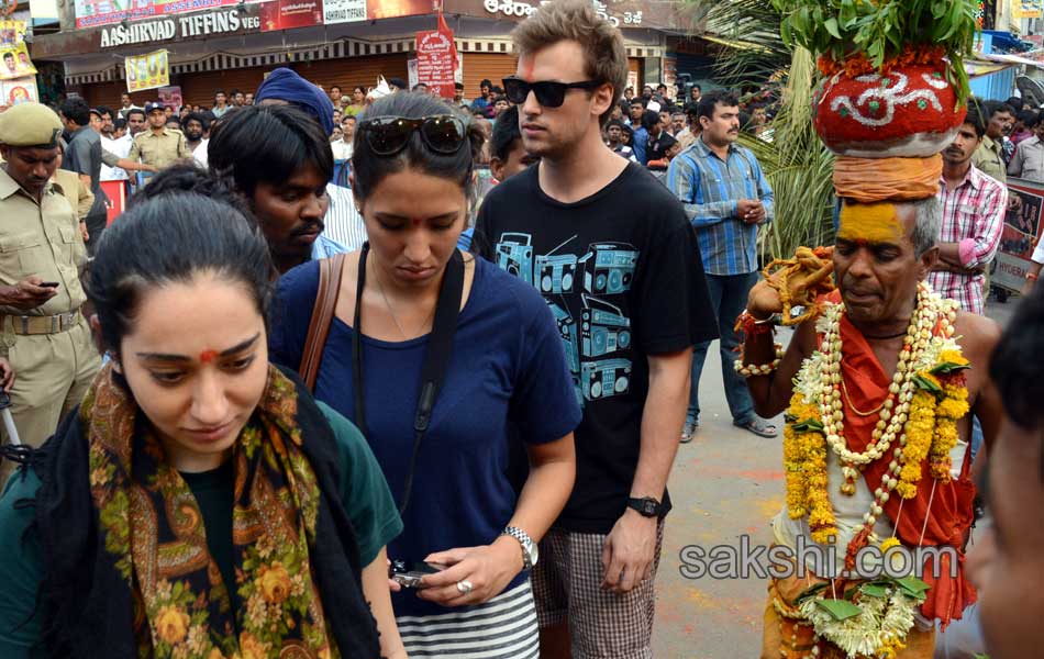 Temples come alive with Bonalu festivities - Sakshi4