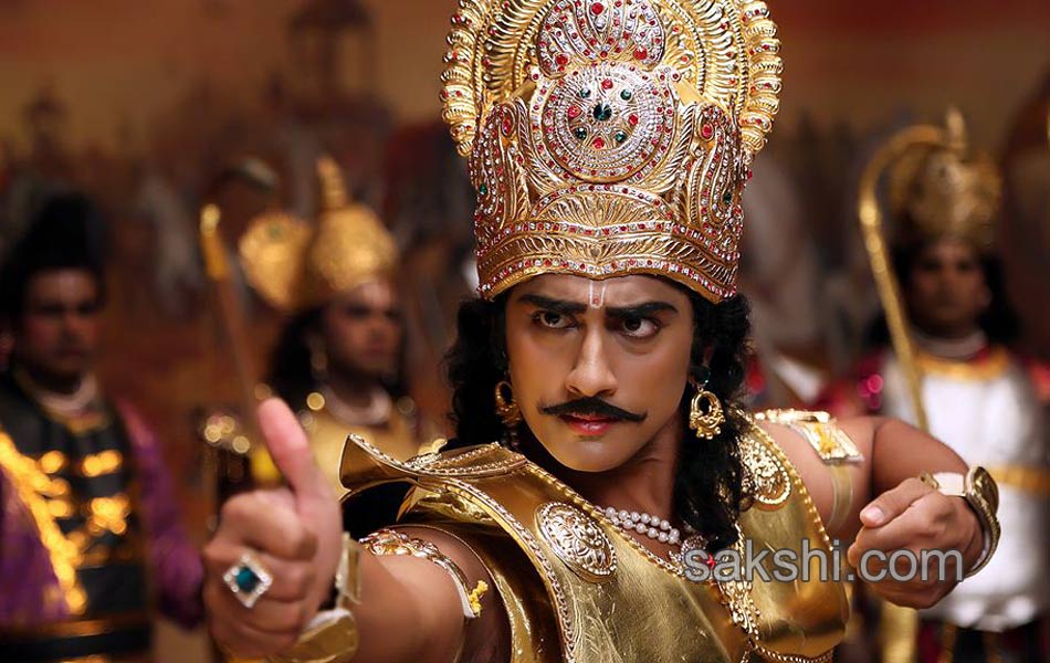 Siddharth different roles in the kaaviya thalaivan movie3