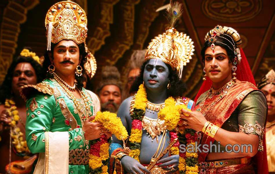 Siddharth different roles in the kaaviya thalaivan movie9