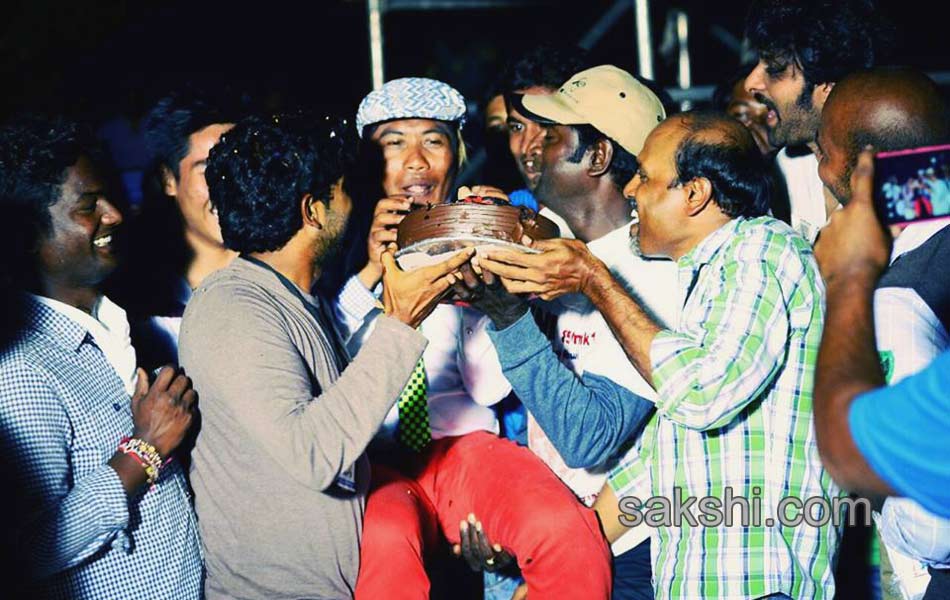 fight master peter hein celebrates his birthday at baahubali sets1