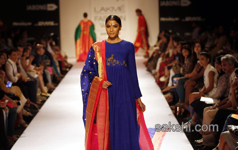 celebrities at lakme fashion week8