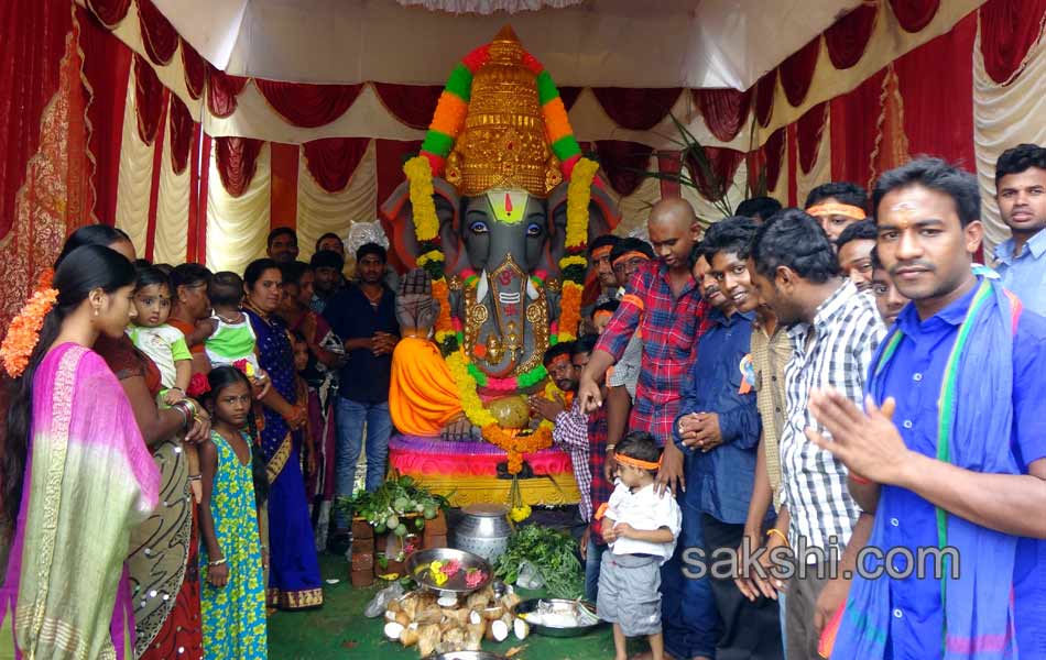 Ganesh statues installed at various places23