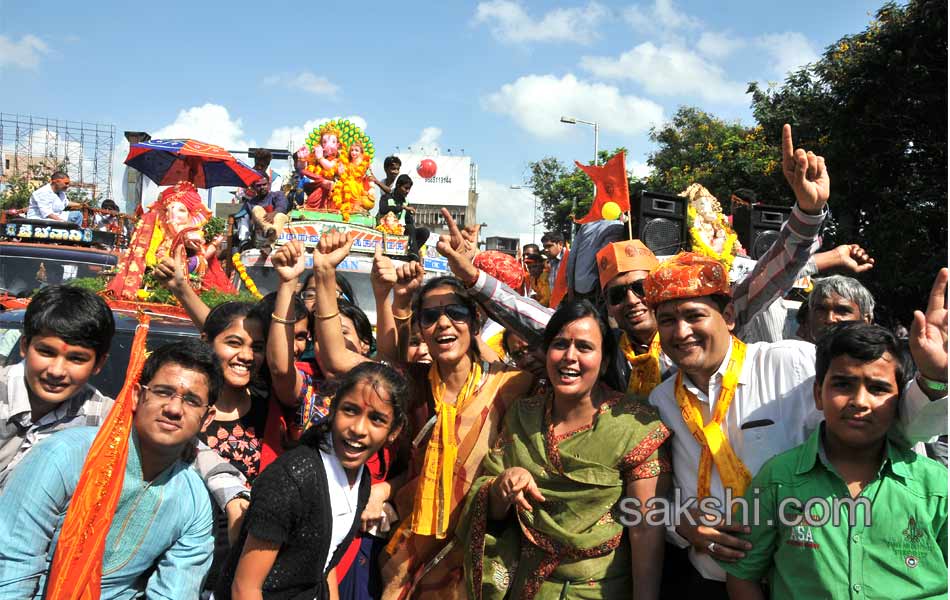 Hyderabad bid emotional farewell to Lord Ganesh - Sakshi12