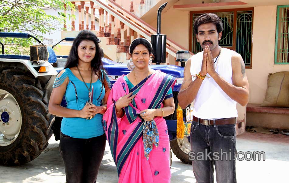 Kakatiyudu Movie stills11