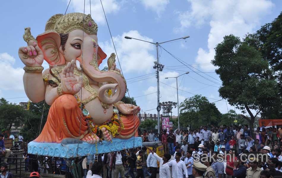 Lord Ganesh idols being immersed in Hussainsagar lake10