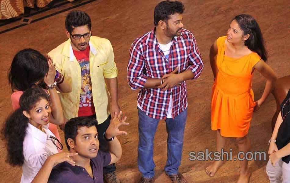 Farmhouse movie stills - Sakshi3