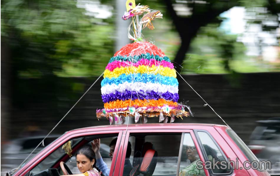 Bathukamma celebrations started at hyderabad city13