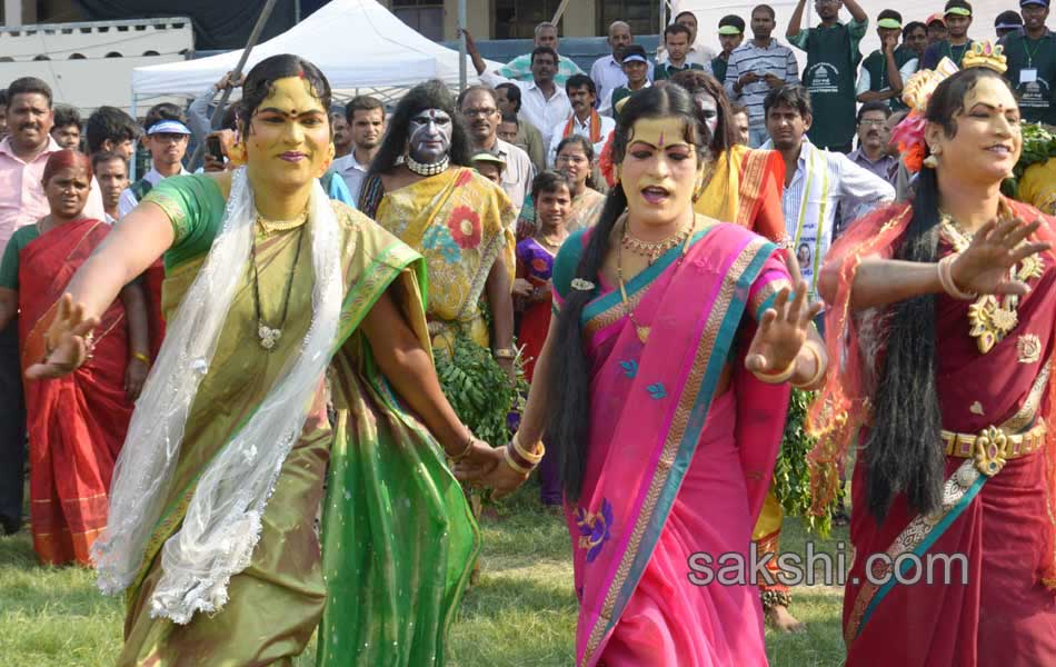 CM KCR  family in Bathukamma Celebrations at Tank Bund - Sakshi29