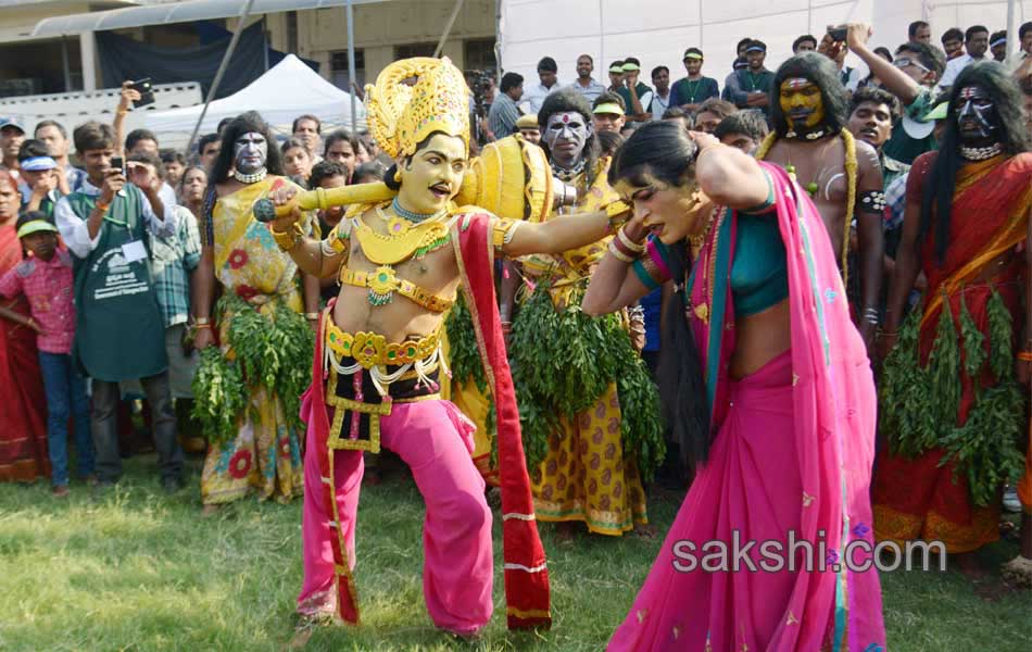 CM KCR  family in Bathukamma Celebrations at Tank Bund - Sakshi30