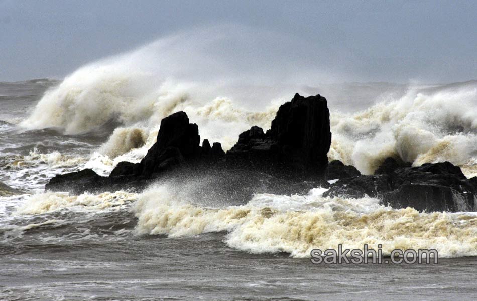 hudhud cyclone4