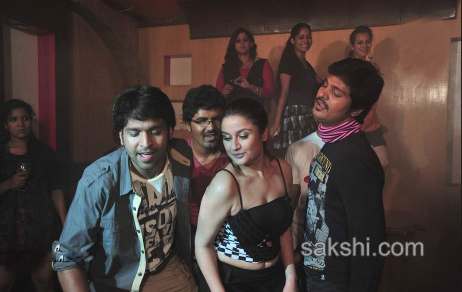 Amma Nanna Oorelithe movie item song stills3