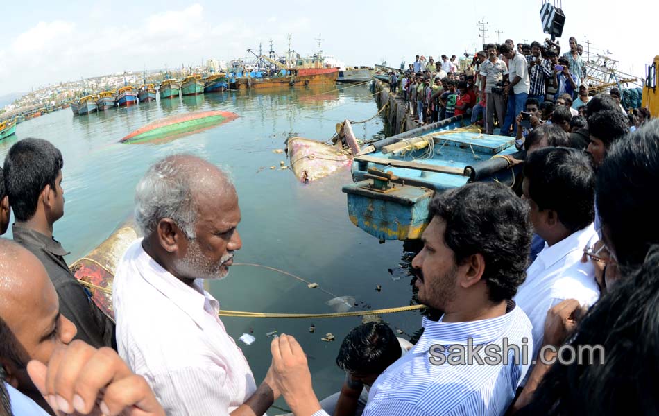 Y S Jagan Mohan Reddy to tour cyclone affected areas - Sakshi8