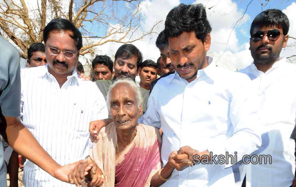 Y S jagan mohan reddy  to tour cyclone affected areas - Sakshi7