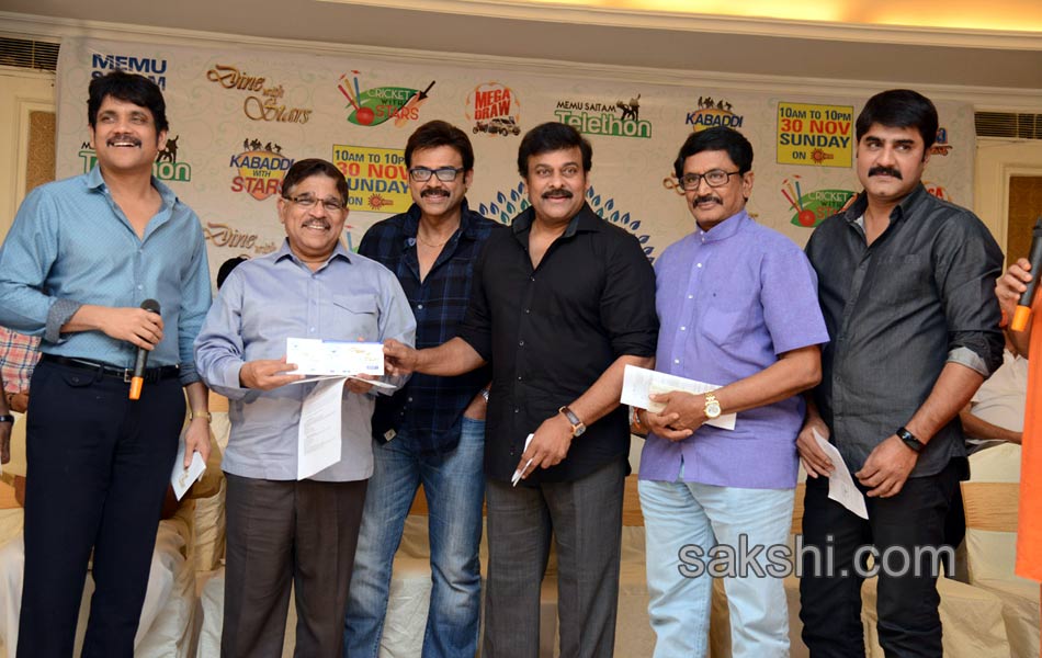 tollywood film industry support to hudhud cyclone victims - Sakshi6