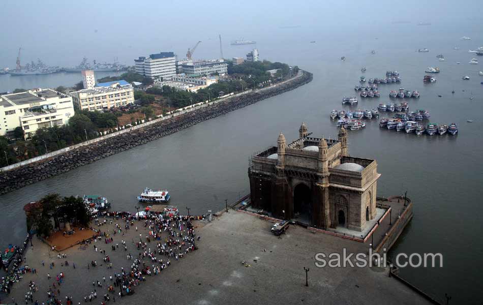 bomb blast in mumbai tajmahal hotel4