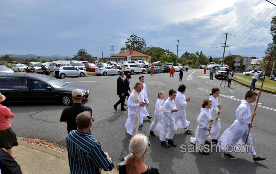 Australia Bids Farewell to Cricket Star Phillip Hughes5